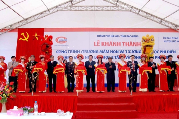 Tổ Chức Lễ Khánh Thành